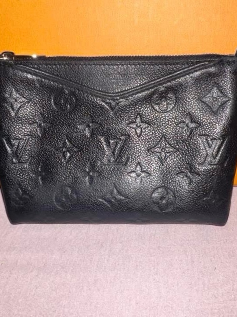 Louis Vuitton l Noir Empreinte Pallas Employee
